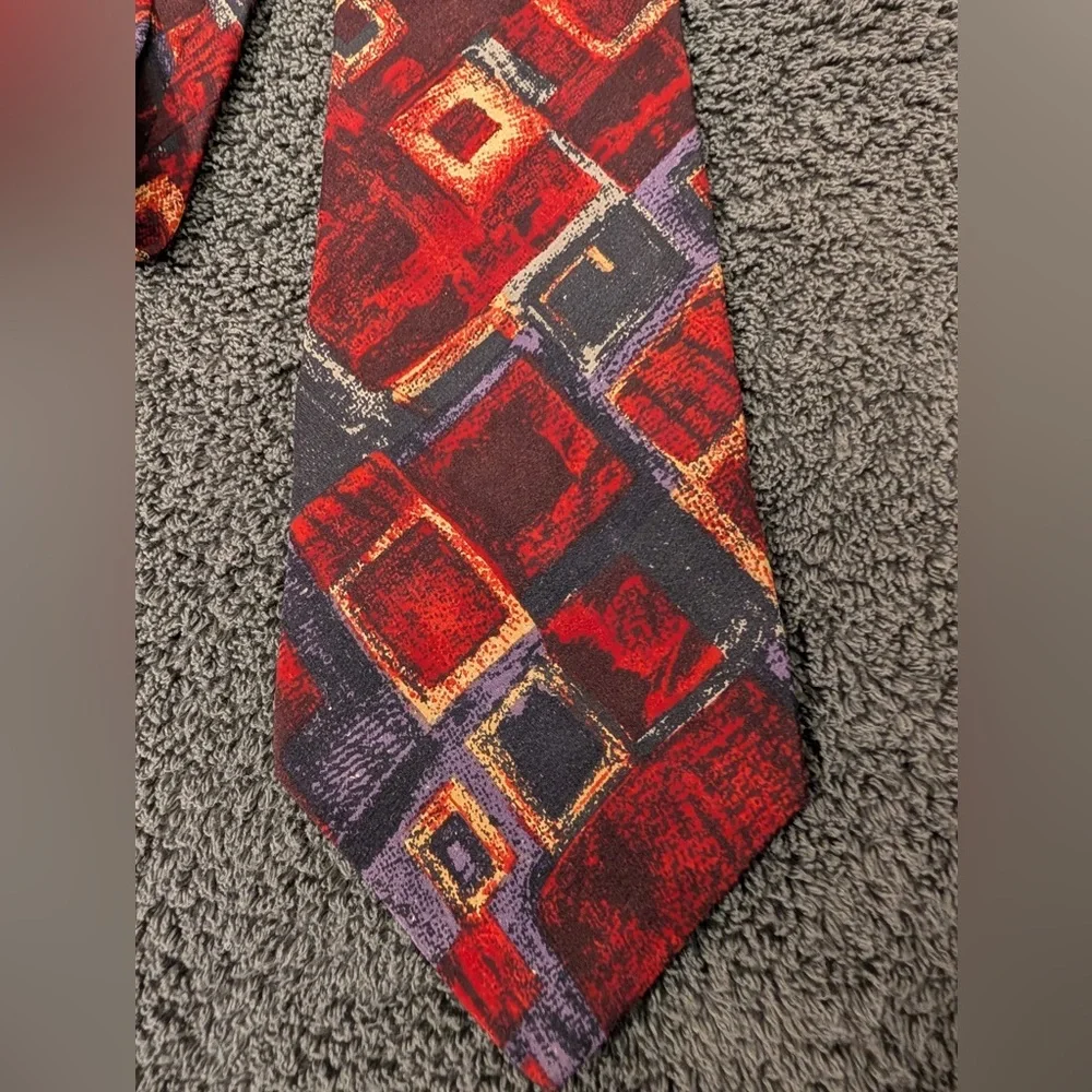 David Lawrence Red‎ and Purple Geometric Silk Tie